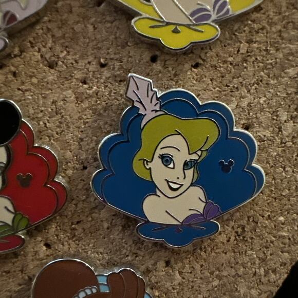 HTF LE Disney Ariels Sisters Daughters of King Triton Hidden Mickey Pin Set 2015 - Picture 4 of 6